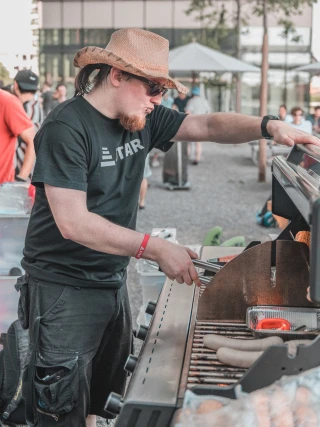 partyImage77-1234x1645