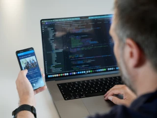 Mobile First: Warum wir zuerst für den kleinen Bildschirm denken Mobile First: Warum wir zuerst für den kleinen Bil...